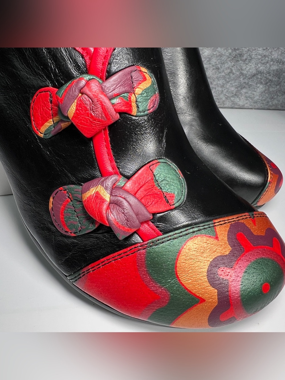 Women's Funky Painted Leather Heel Side Zip Size 7.5 Steampunk Art Comfy Shoes